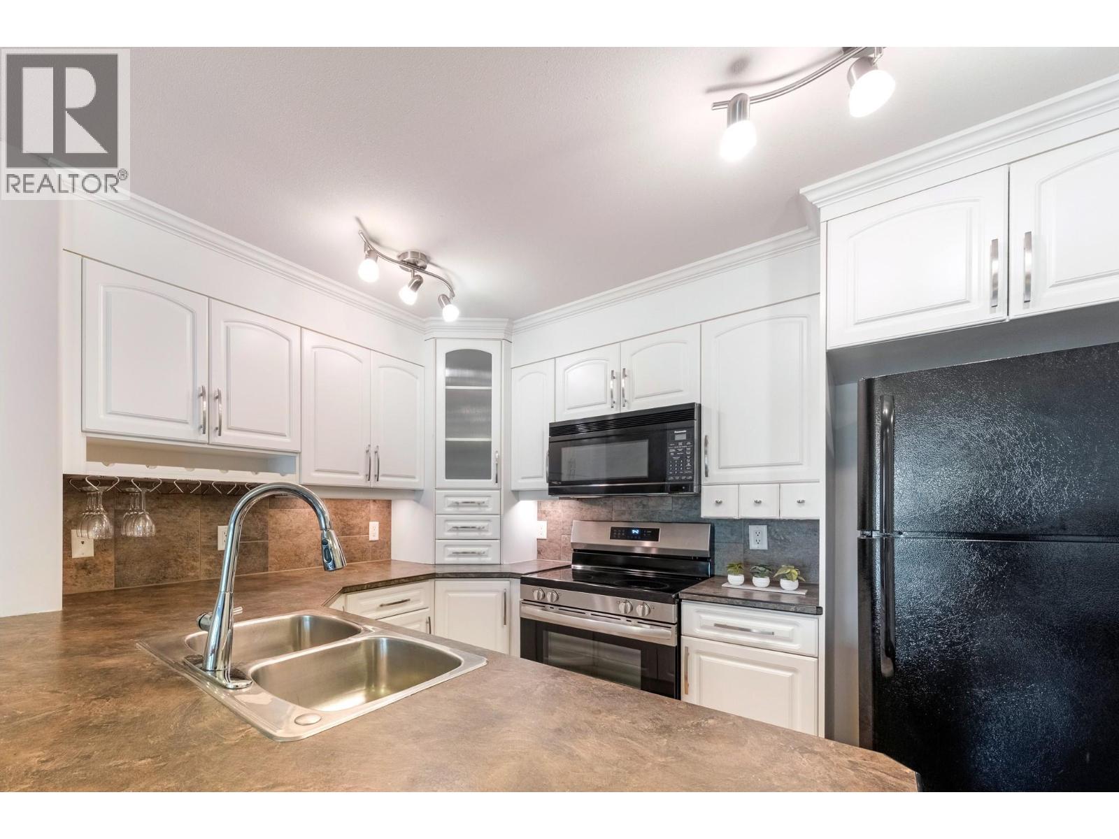 135 Ziprick Road Unit# 206