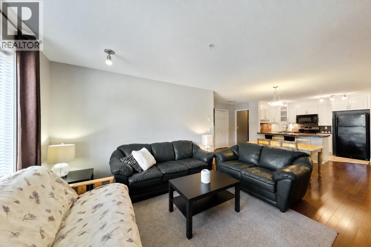 135 Ziprick Road Unit# 206