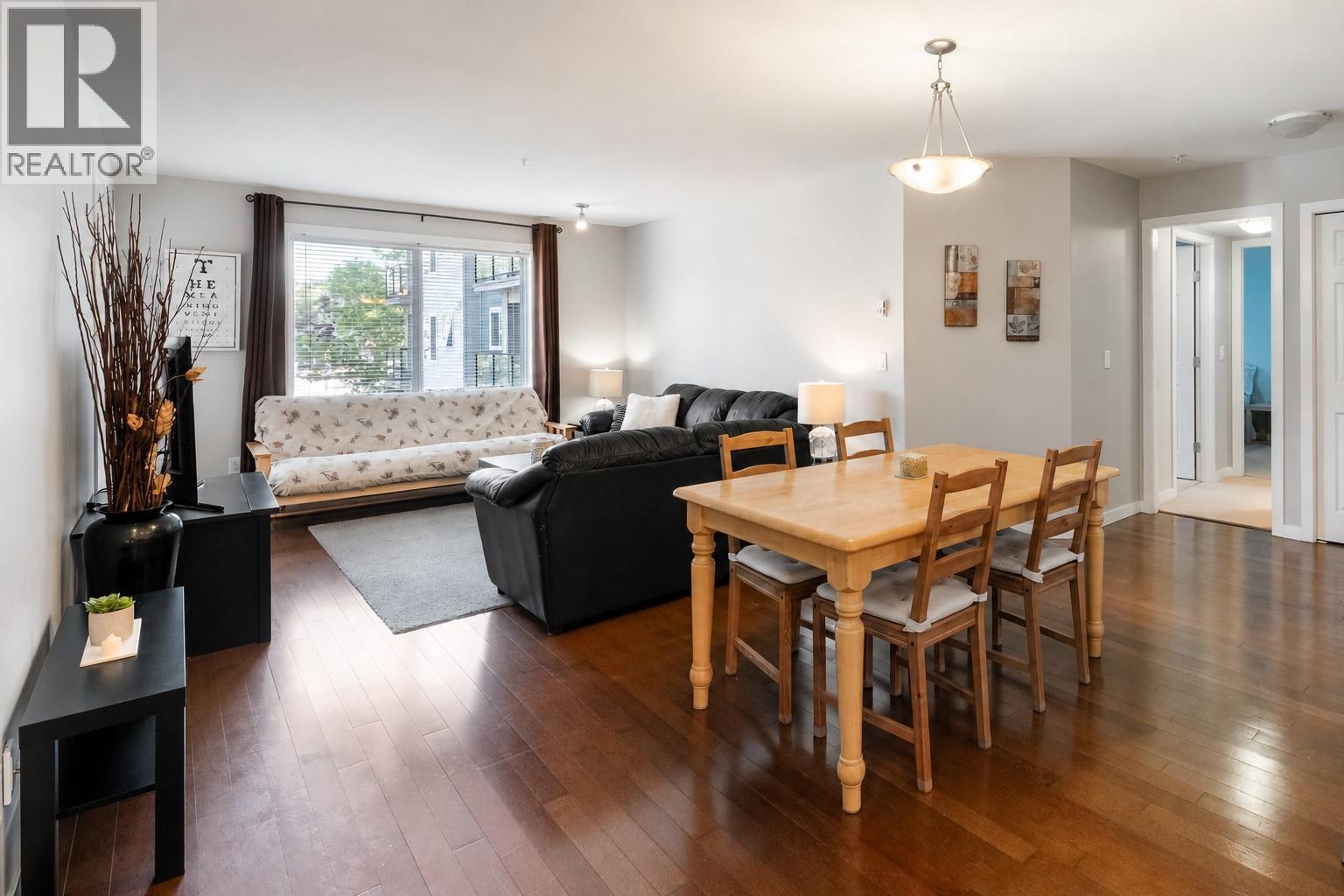135 Ziprick Road Unit# 206