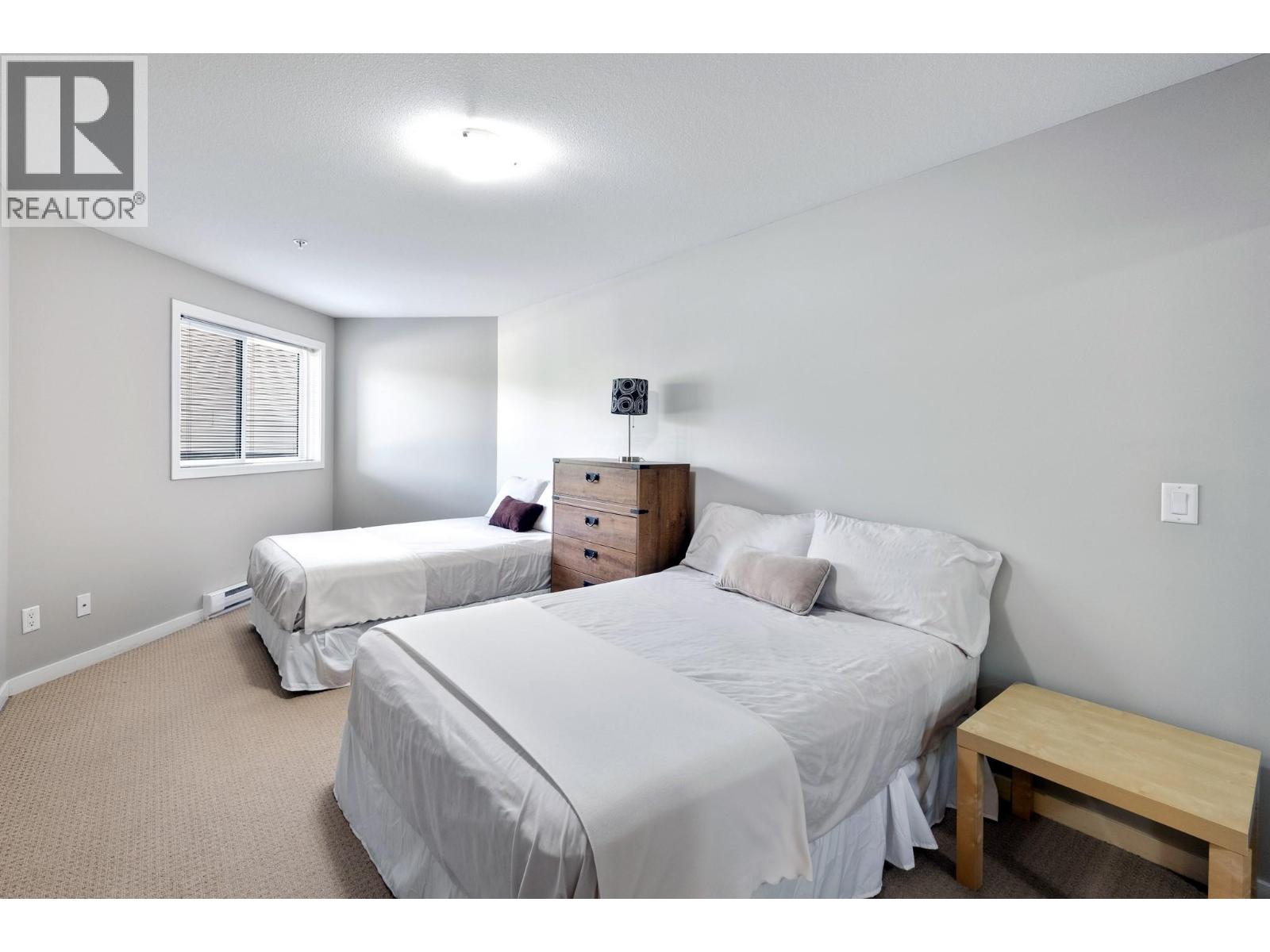 135 Ziprick Road Unit# 206