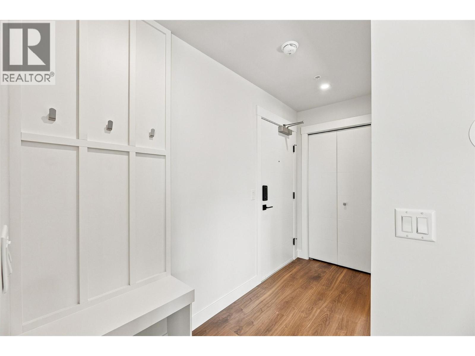 1280 Sutherland Avenue Unit# 602