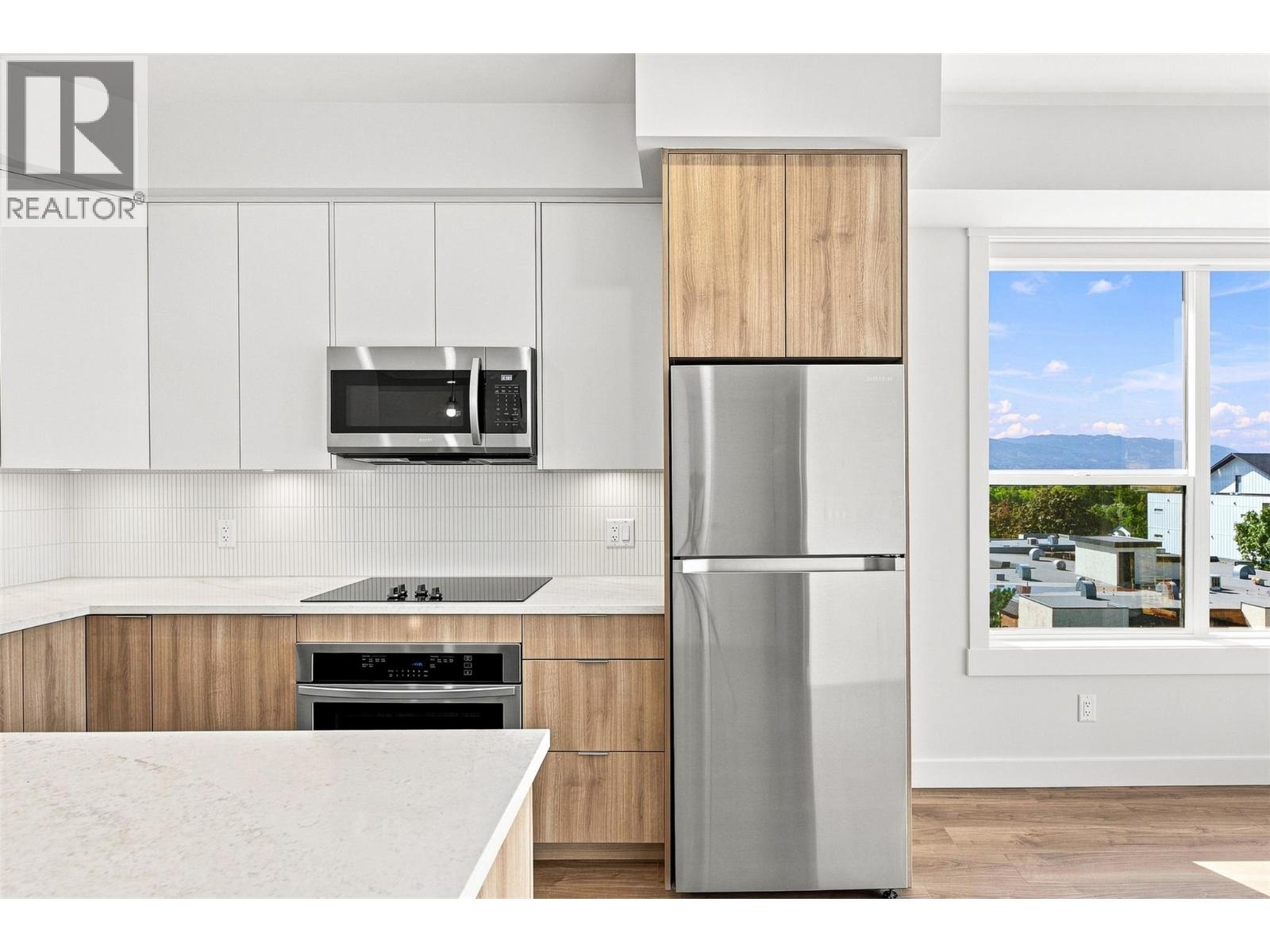 1280 Sutherland Avenue Unit# 602