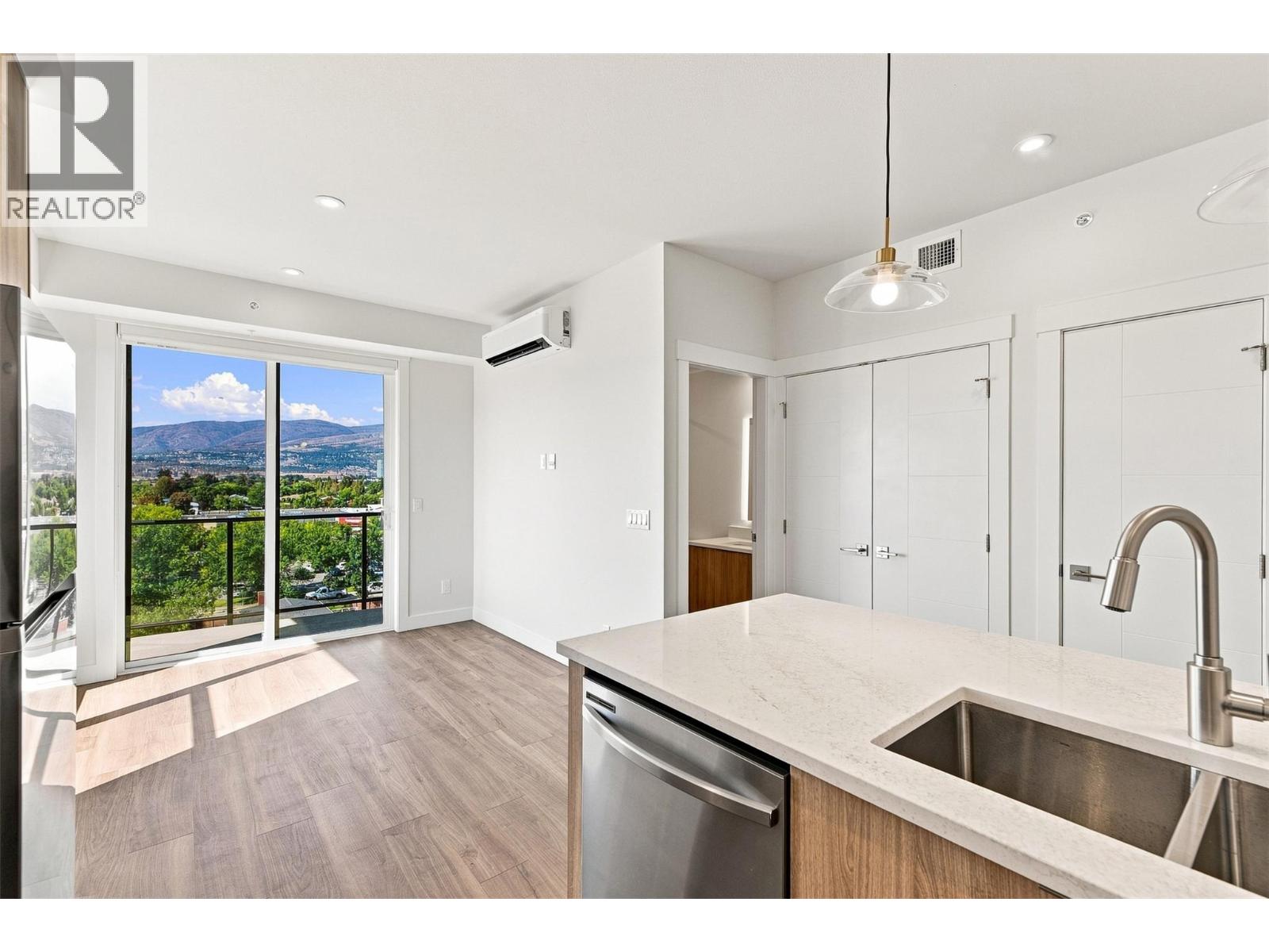 1280 Sutherland Avenue Unit# 602