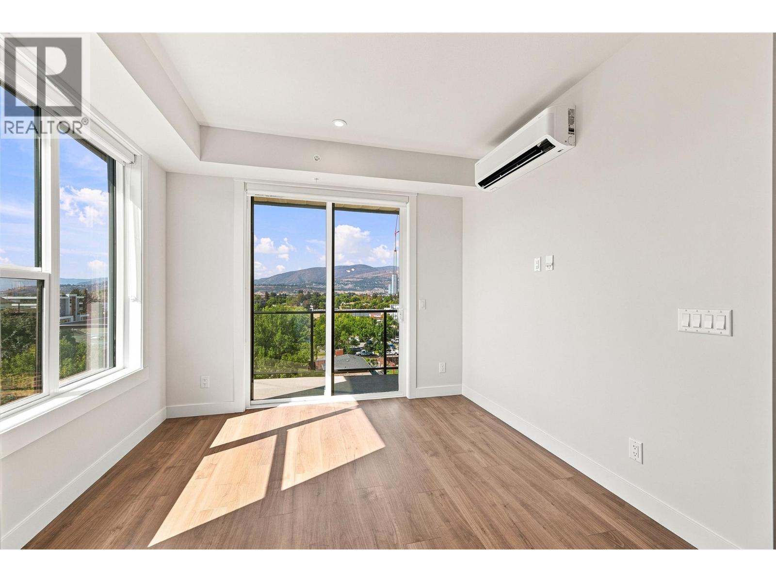 1280 Sutherland Avenue Unit# 602