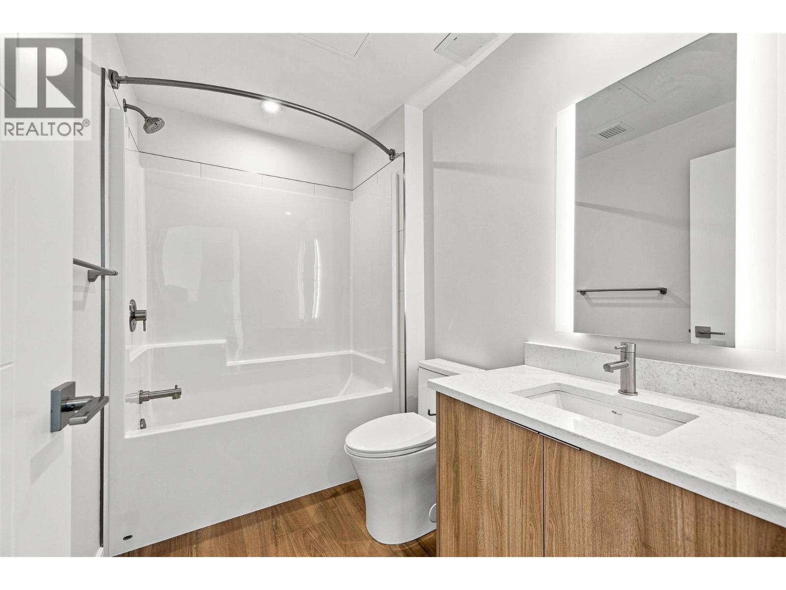 1280 Sutherland Avenue Unit# 602
