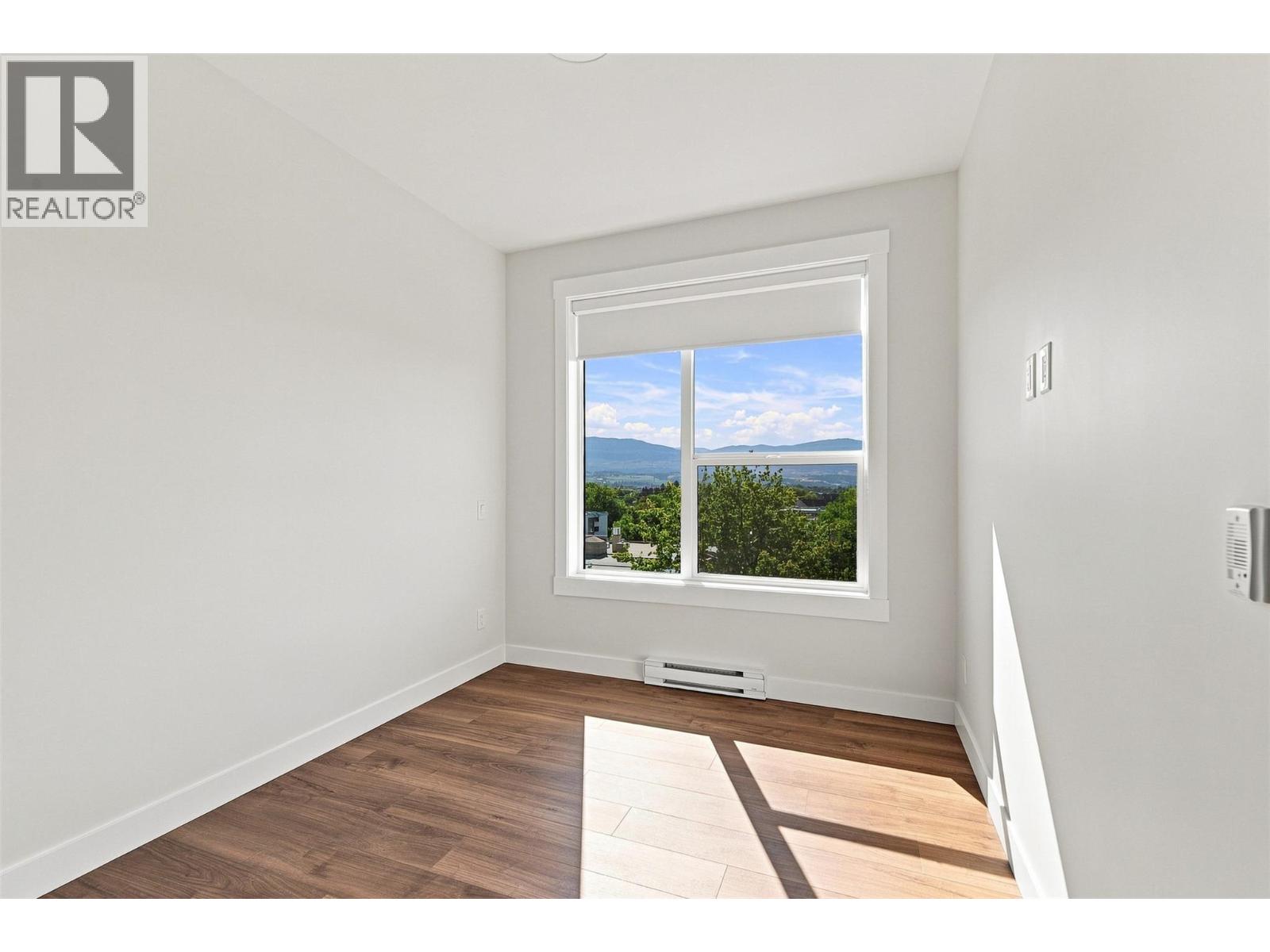1280 Sutherland Avenue Unit# 602