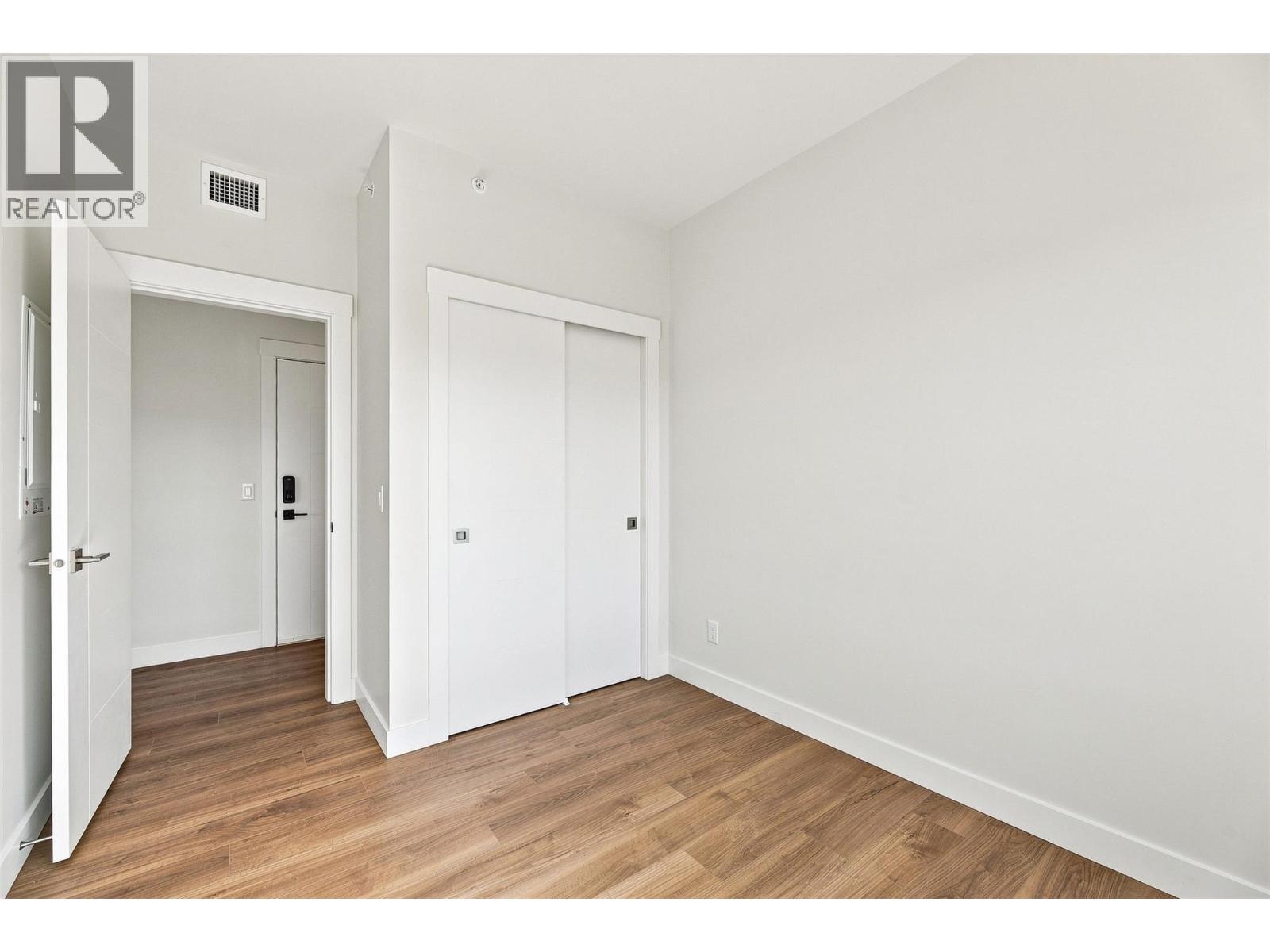 1280 Sutherland Avenue Unit# 602