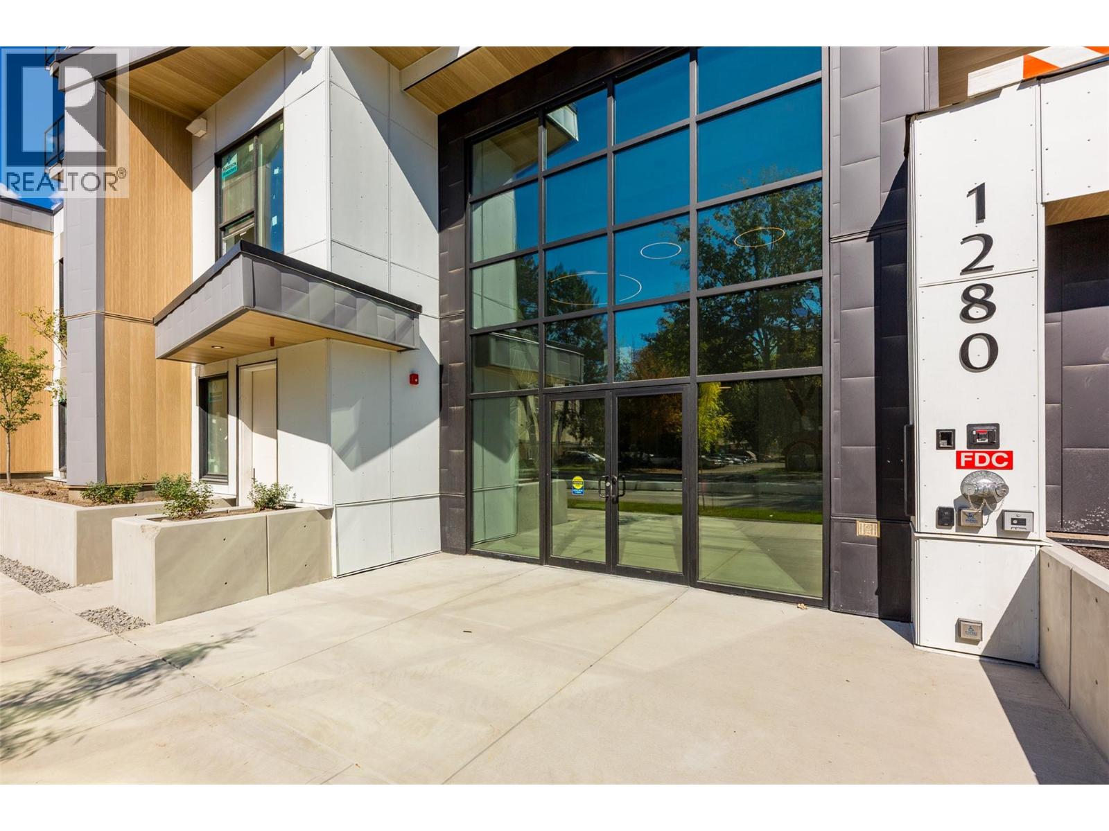 1280 Sutherland Avenue Unit# 602
