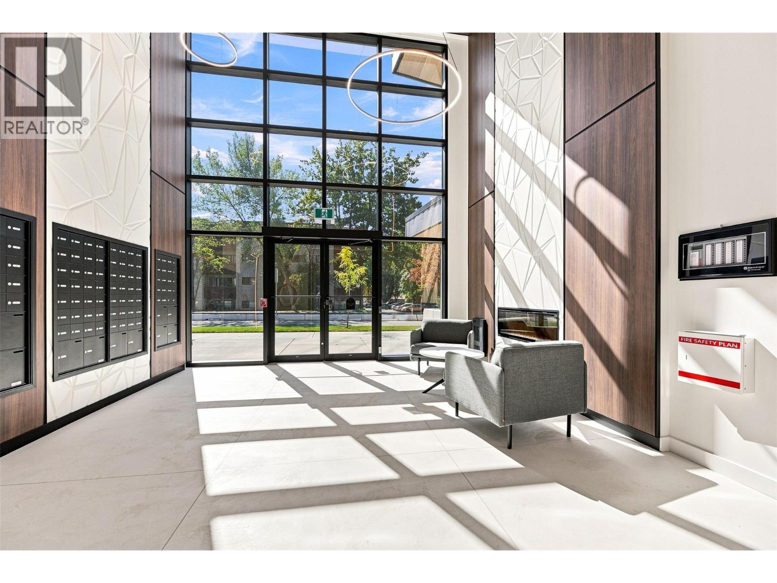 1280 Sutherland Avenue Unit# 602