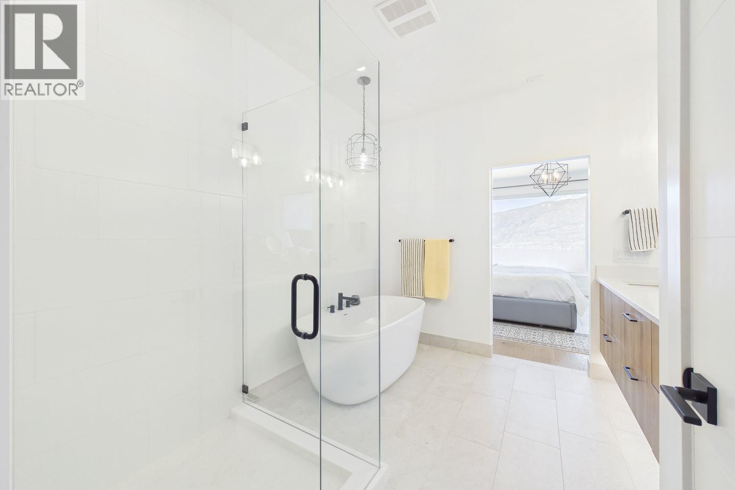 9201 Okanagan Centre Road W Unit# 12