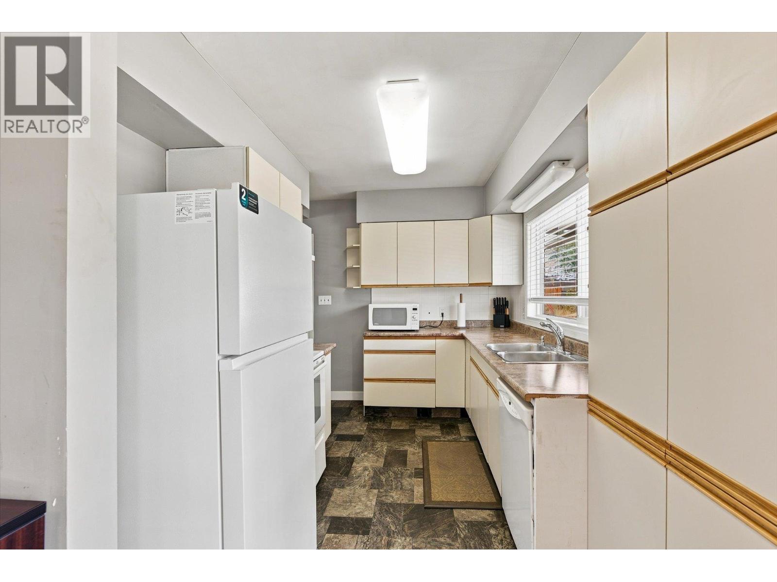 1370 Glenmore Drive