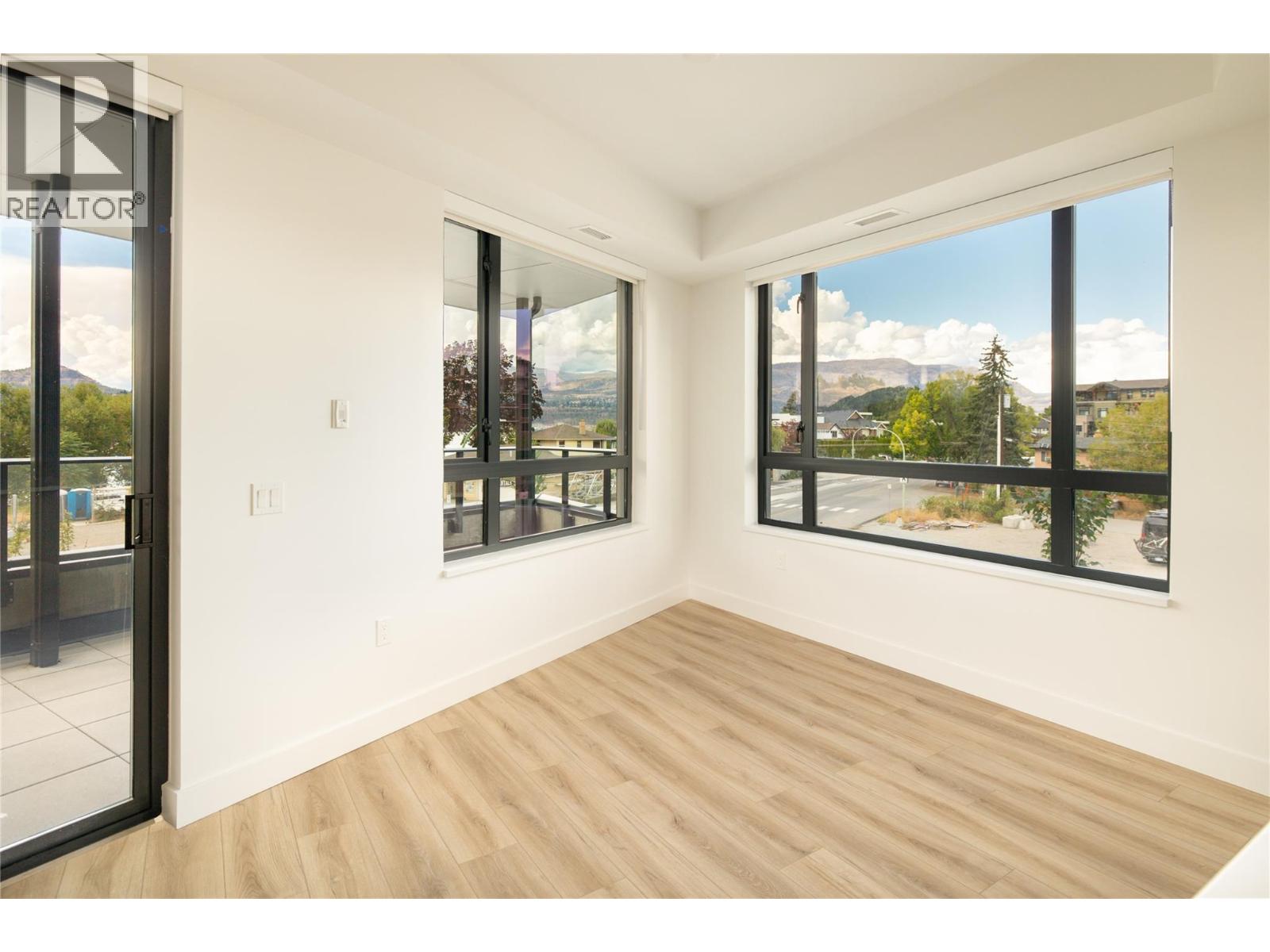 3051 Abbott Street Unit# 216