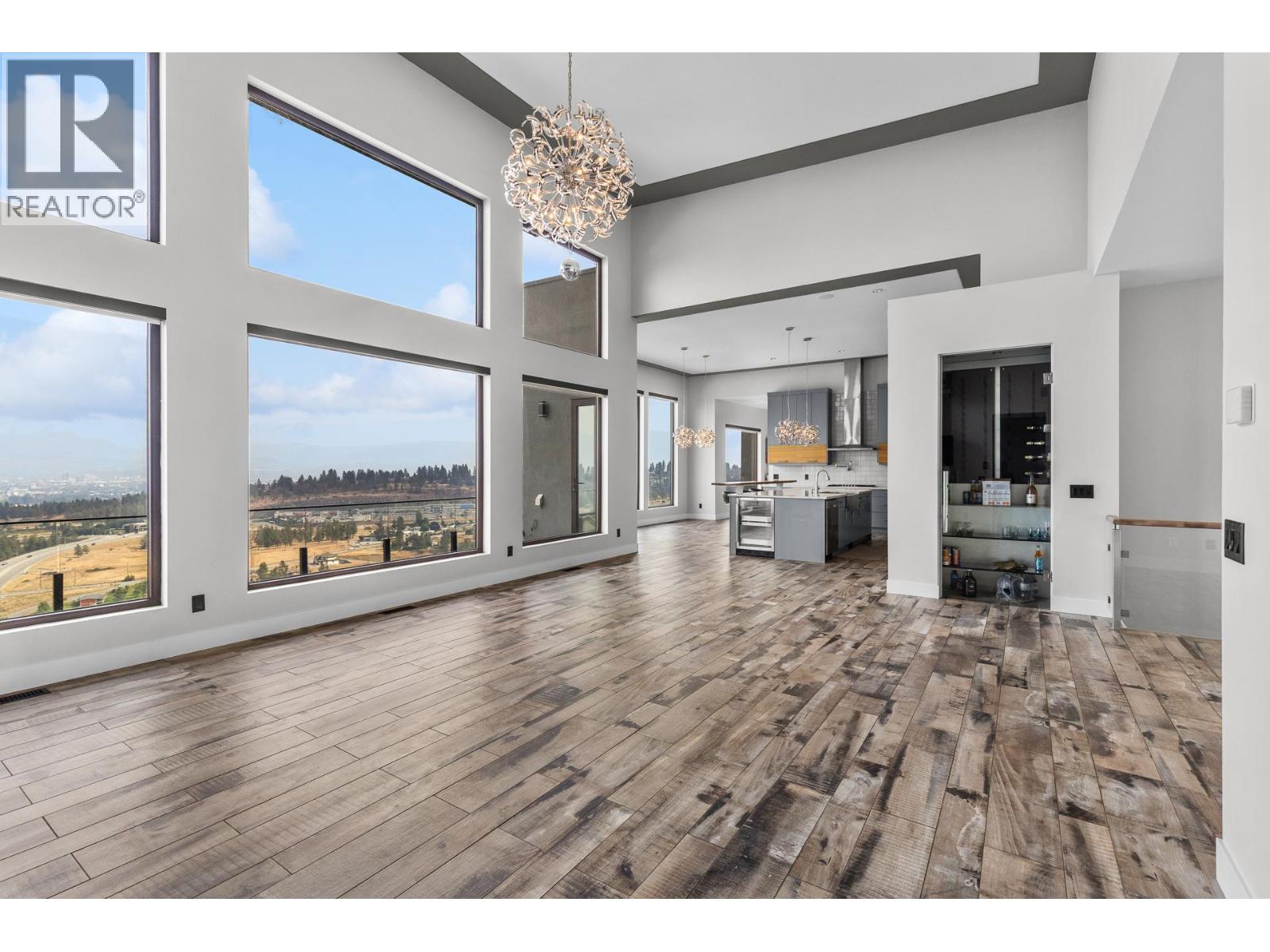 1851 Diamond View Drive