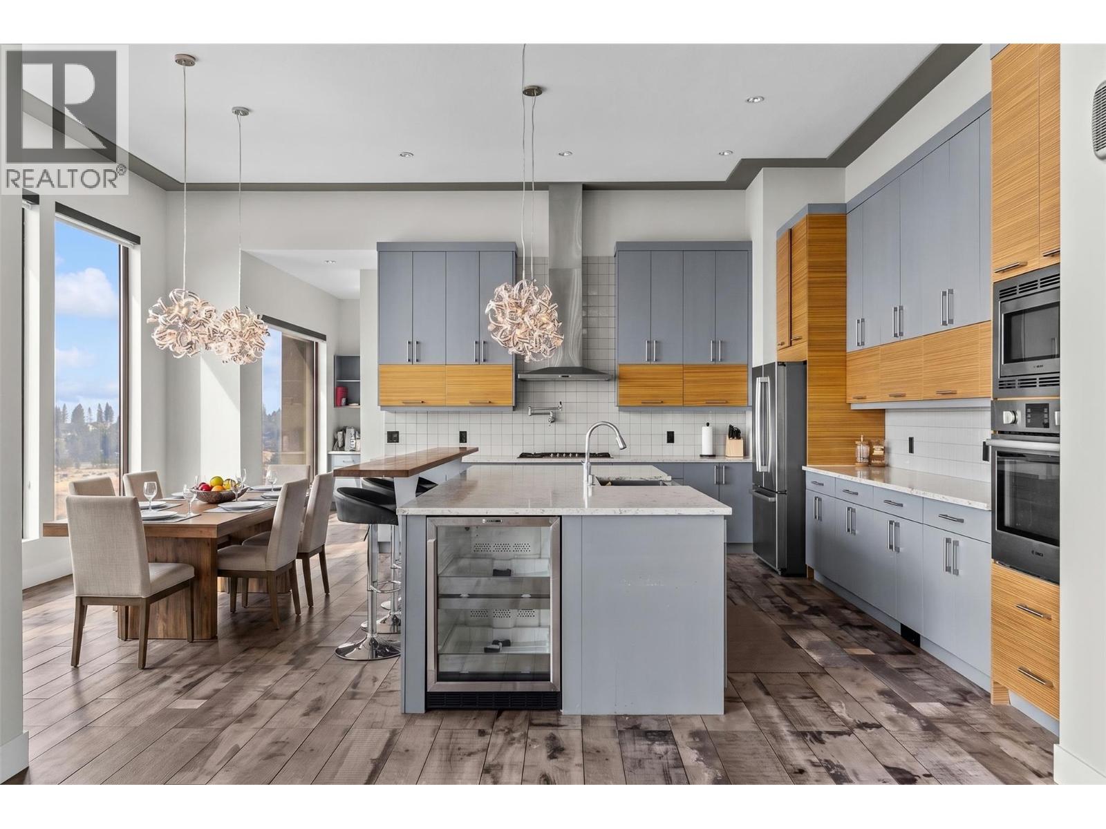 1851 Diamond View Drive