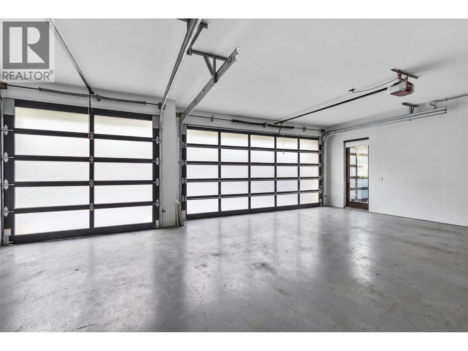 1851 Diamond View Drive
