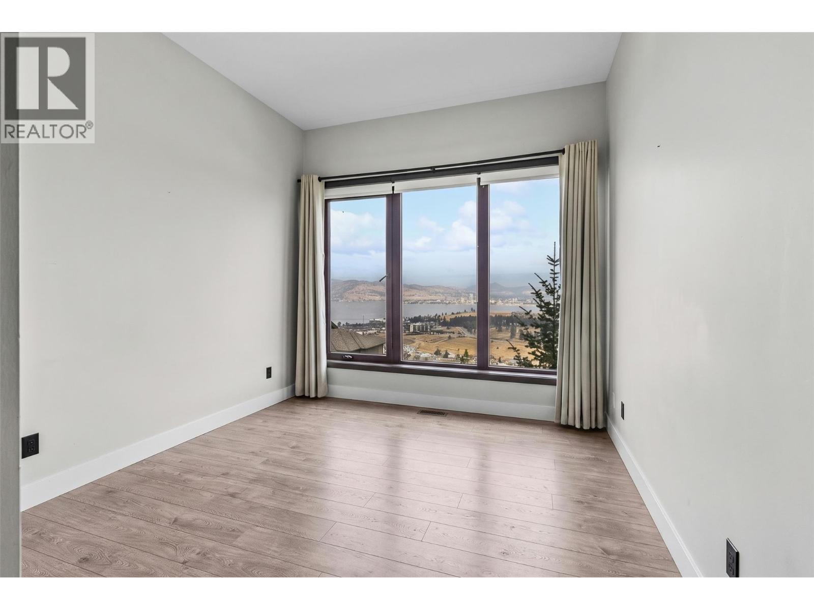 1851 Diamond View Drive