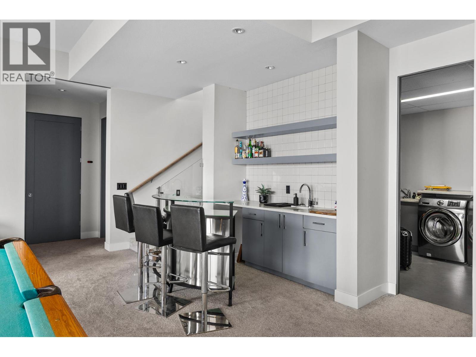 1851 Diamond View Drive