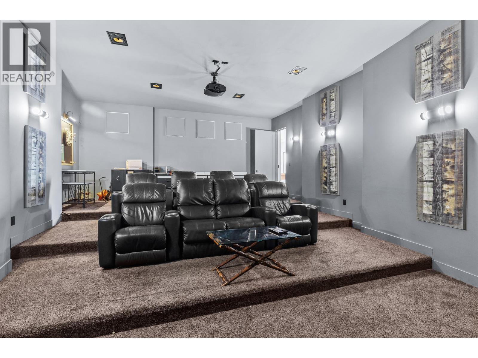 1851 Diamond View Drive