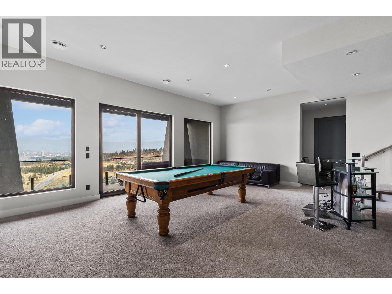 1851 Diamond View Drive