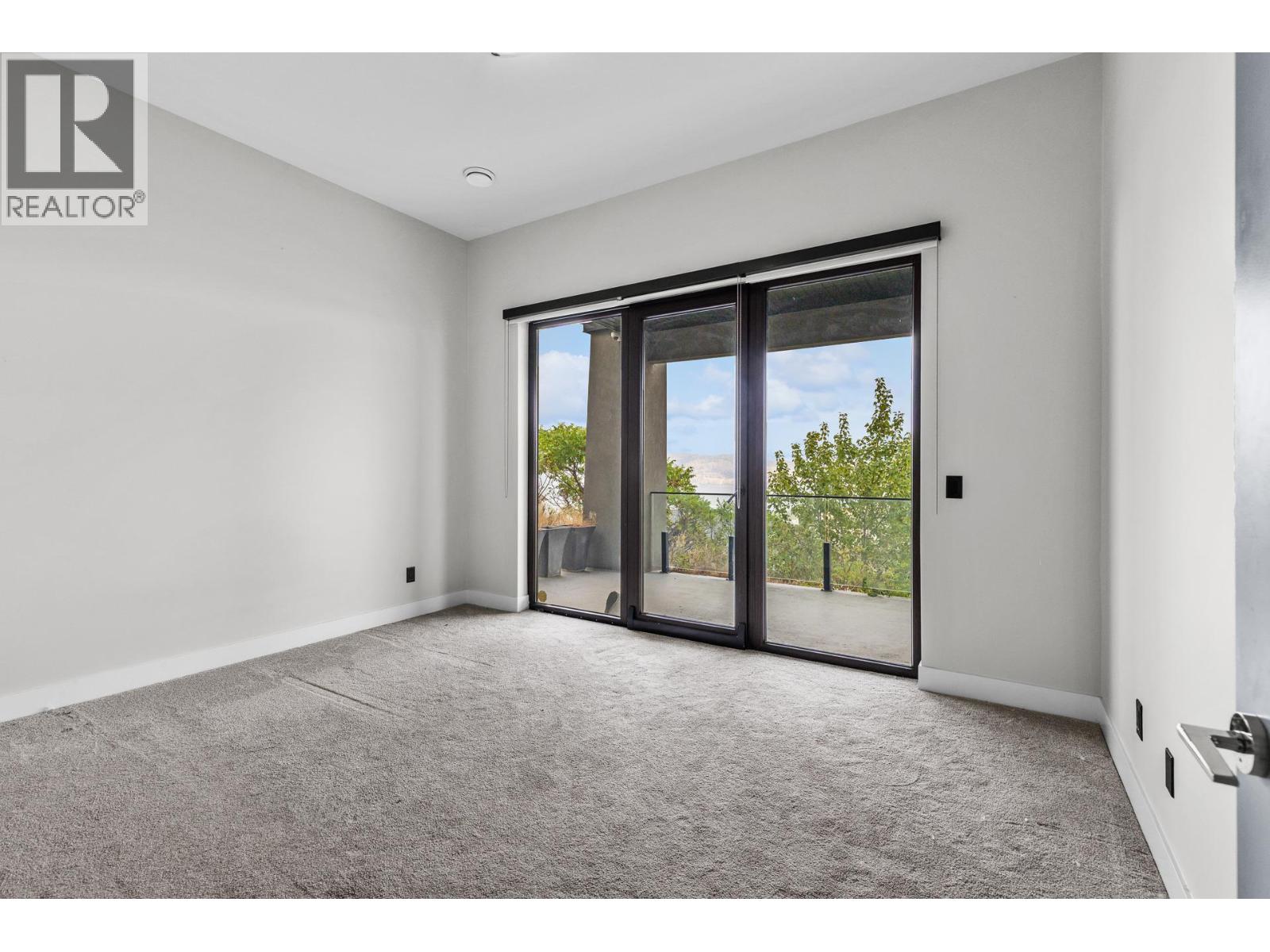 1851 Diamond View Drive