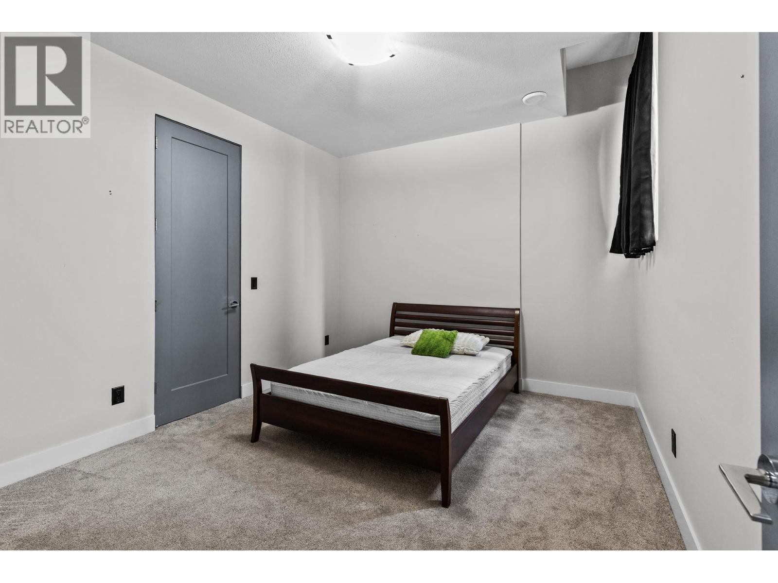 1851 Diamond View Drive