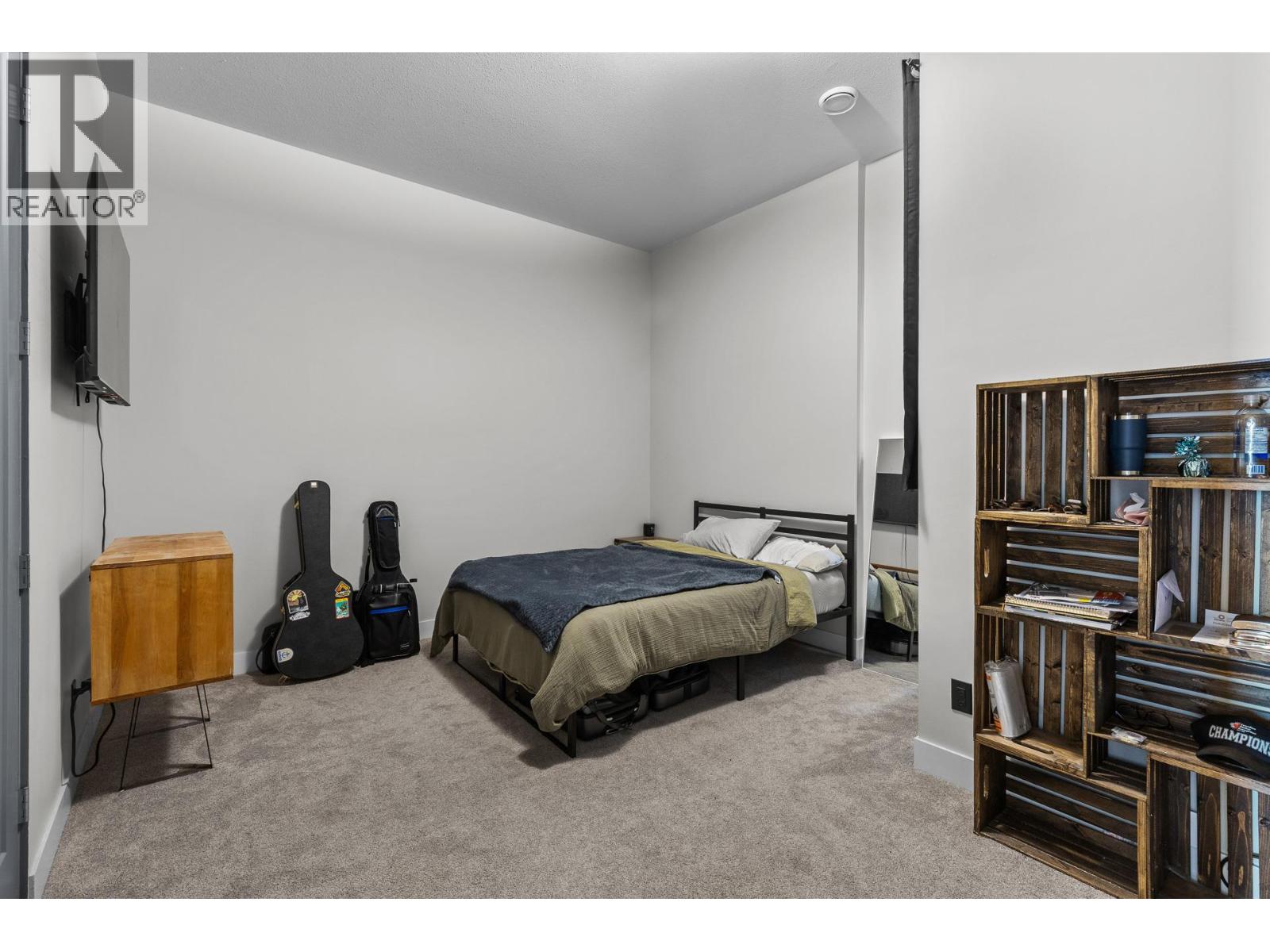 1851 Diamond View Drive