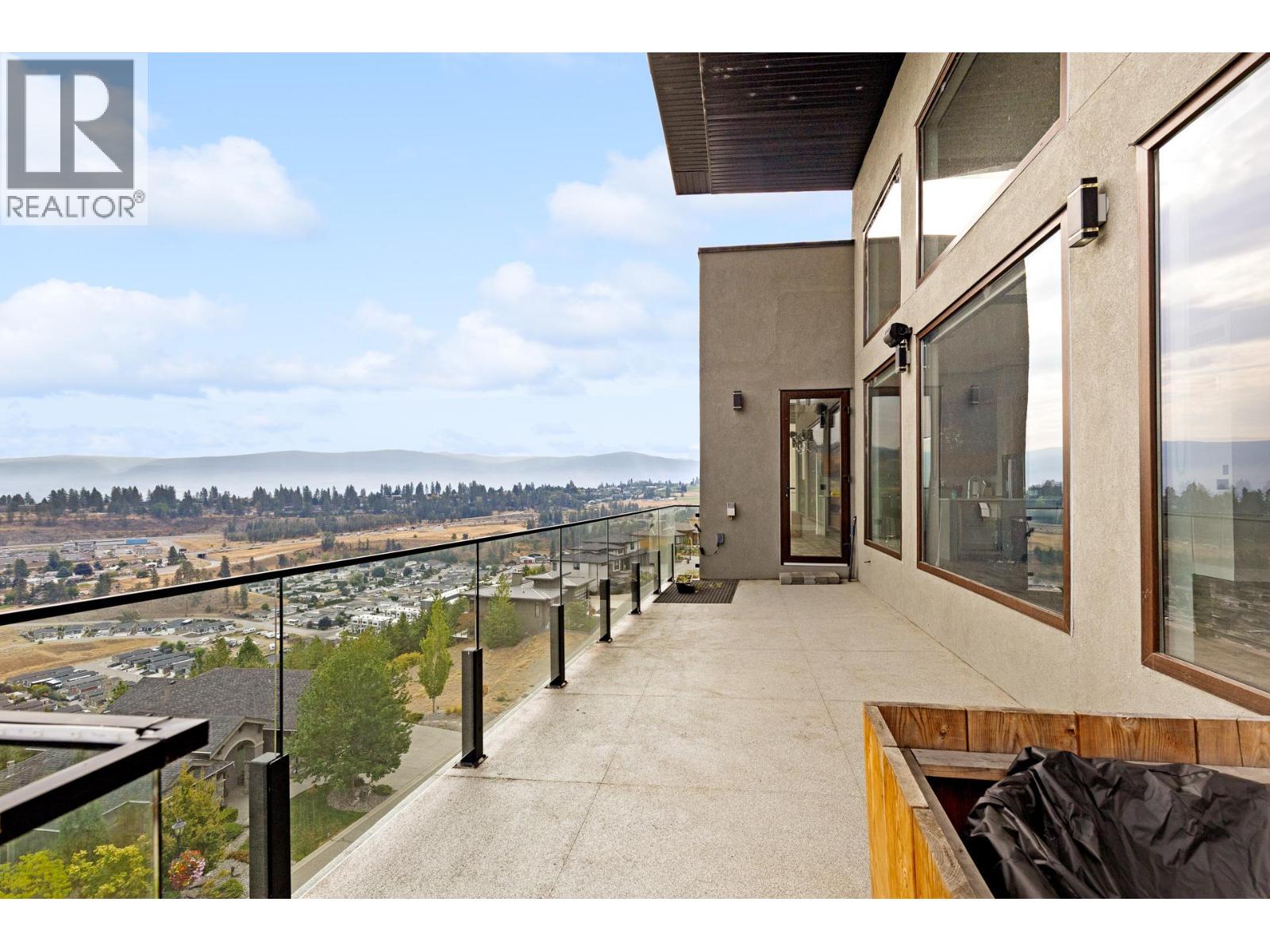 1851 Diamond View Drive