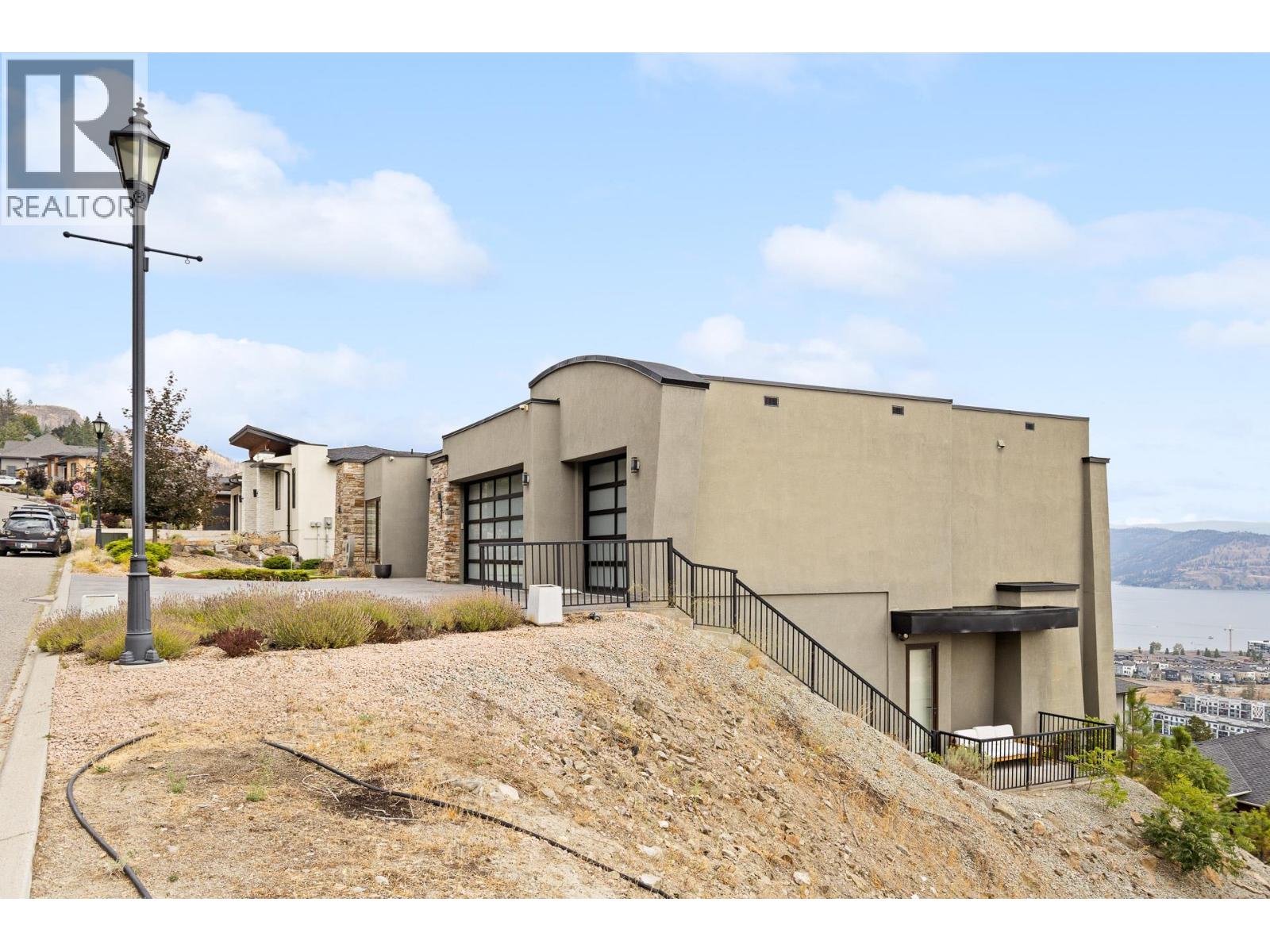 1851 Diamond View Drive