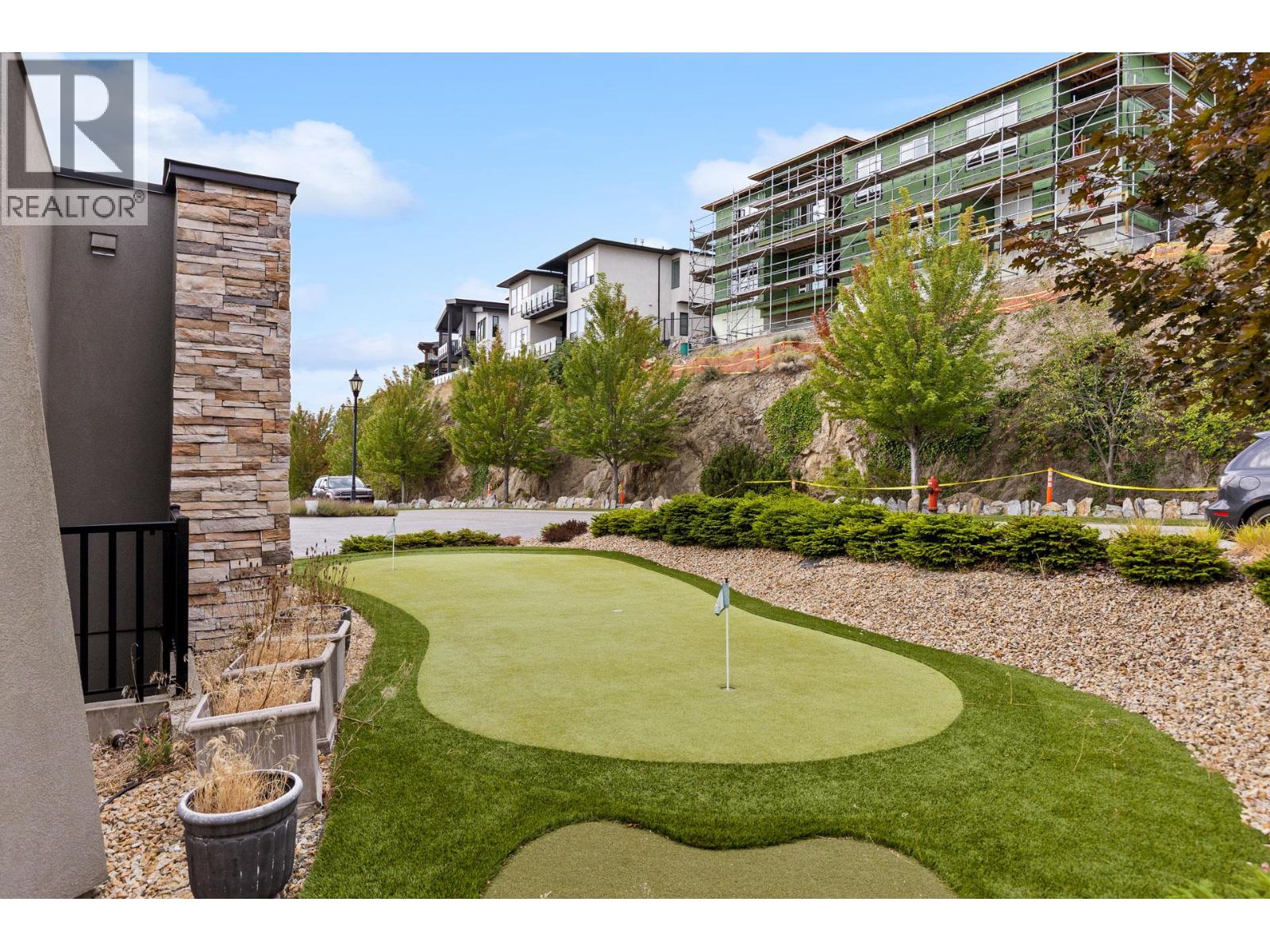 1851 Diamond View Drive