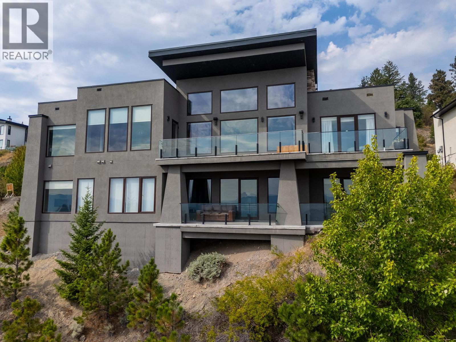 1851 Diamond View Drive