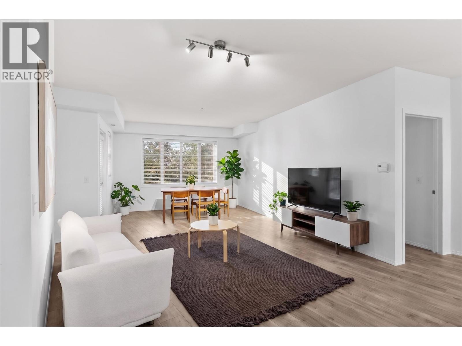1875 Country Club Drive Unit# 1204