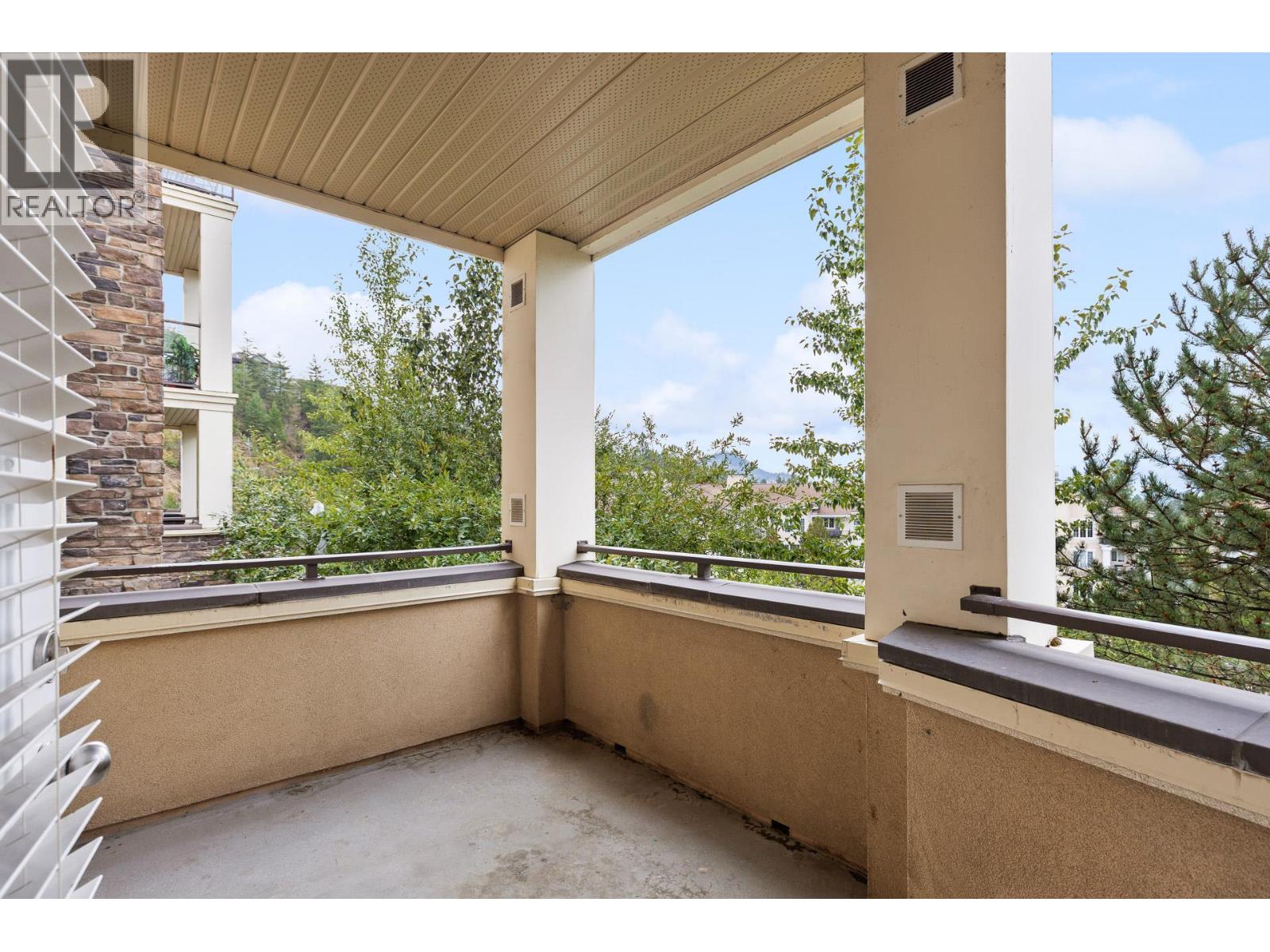 1875 Country Club Drive Unit# 1204