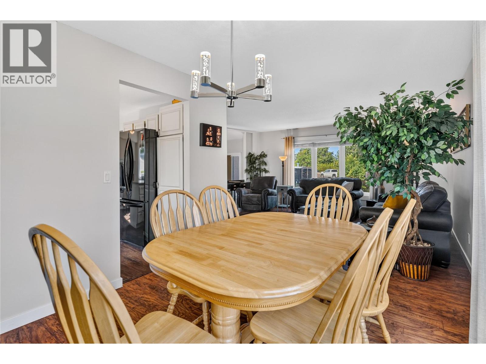 4201 Lakeshore Road