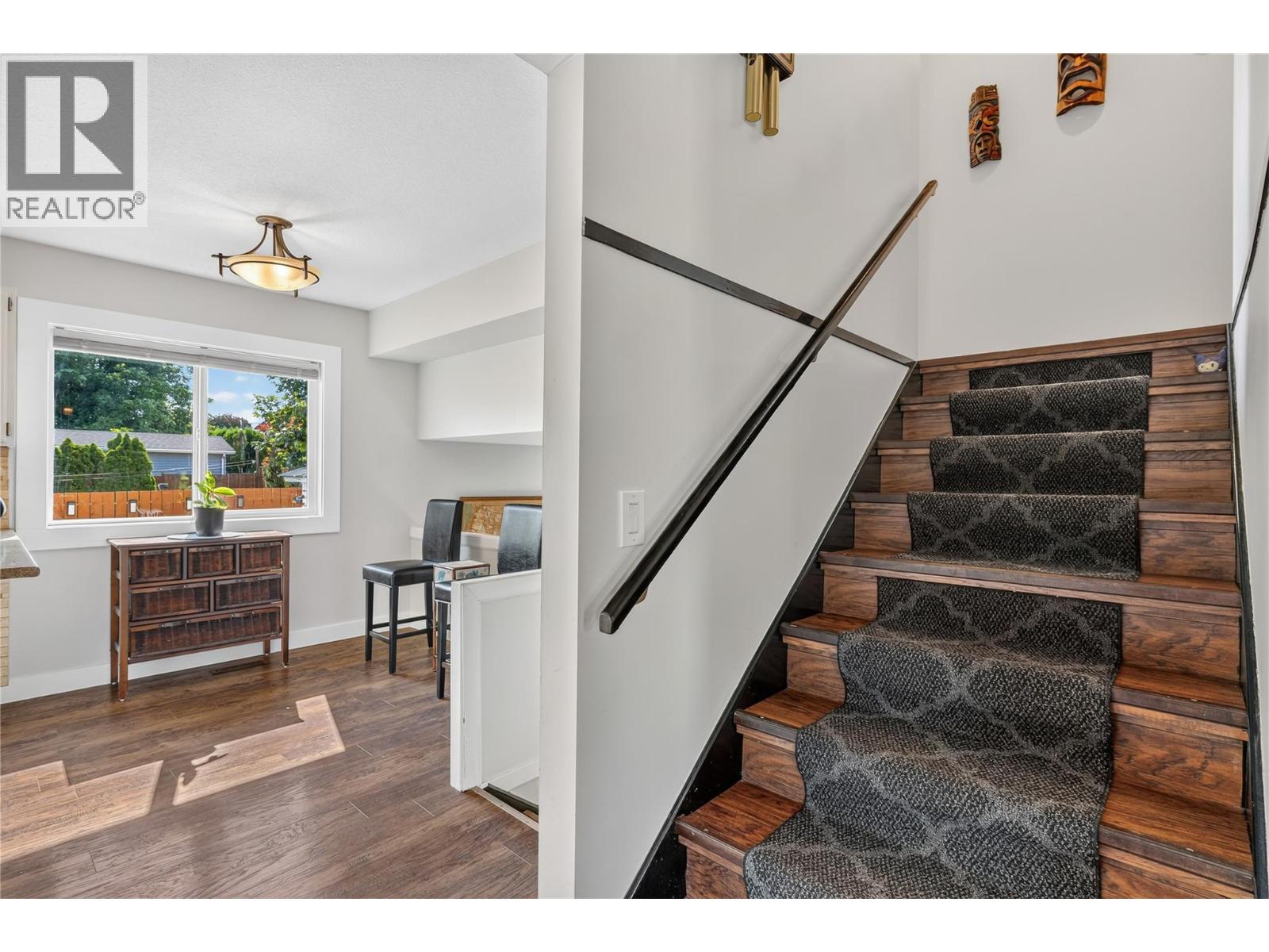 4201 Lakeshore Road