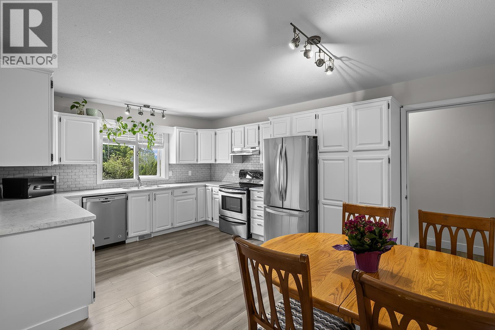 3463 Logan Road