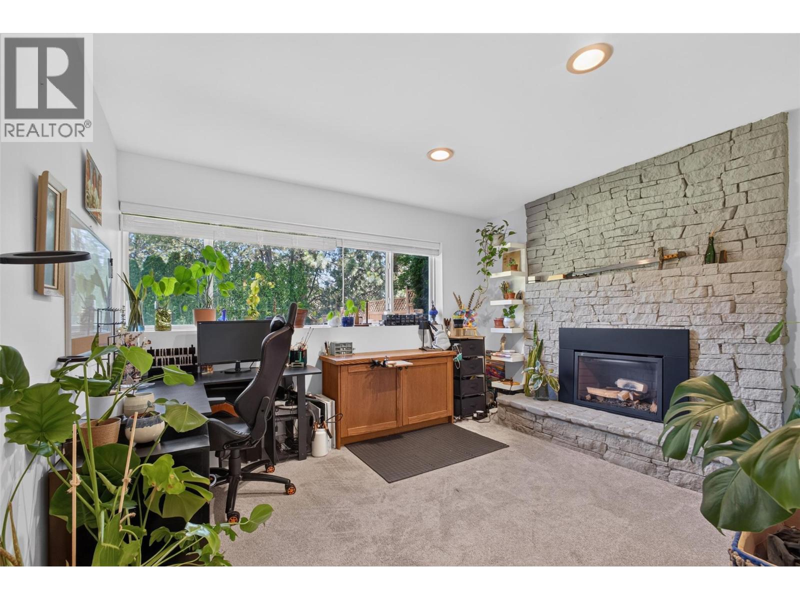 2725 Guidi Road