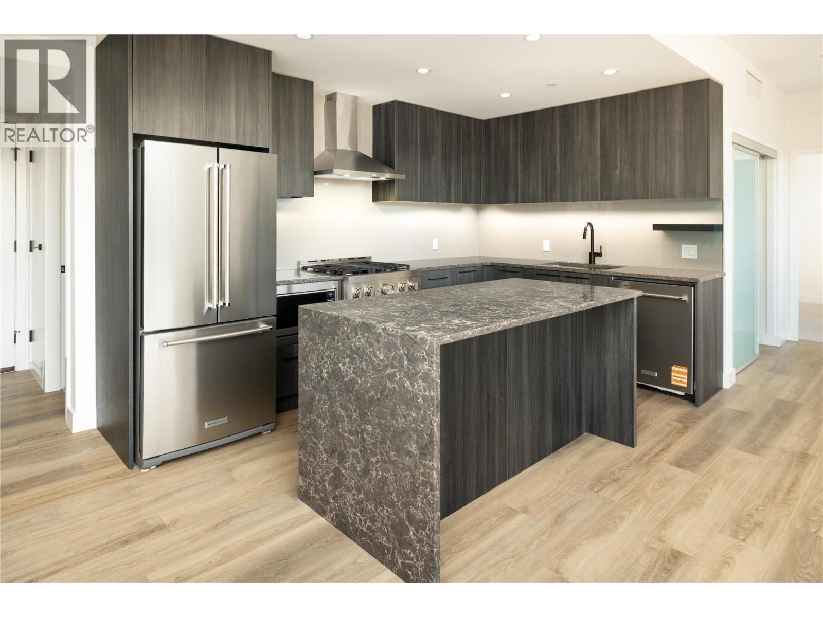 3051 Abbott Street Unit# 401