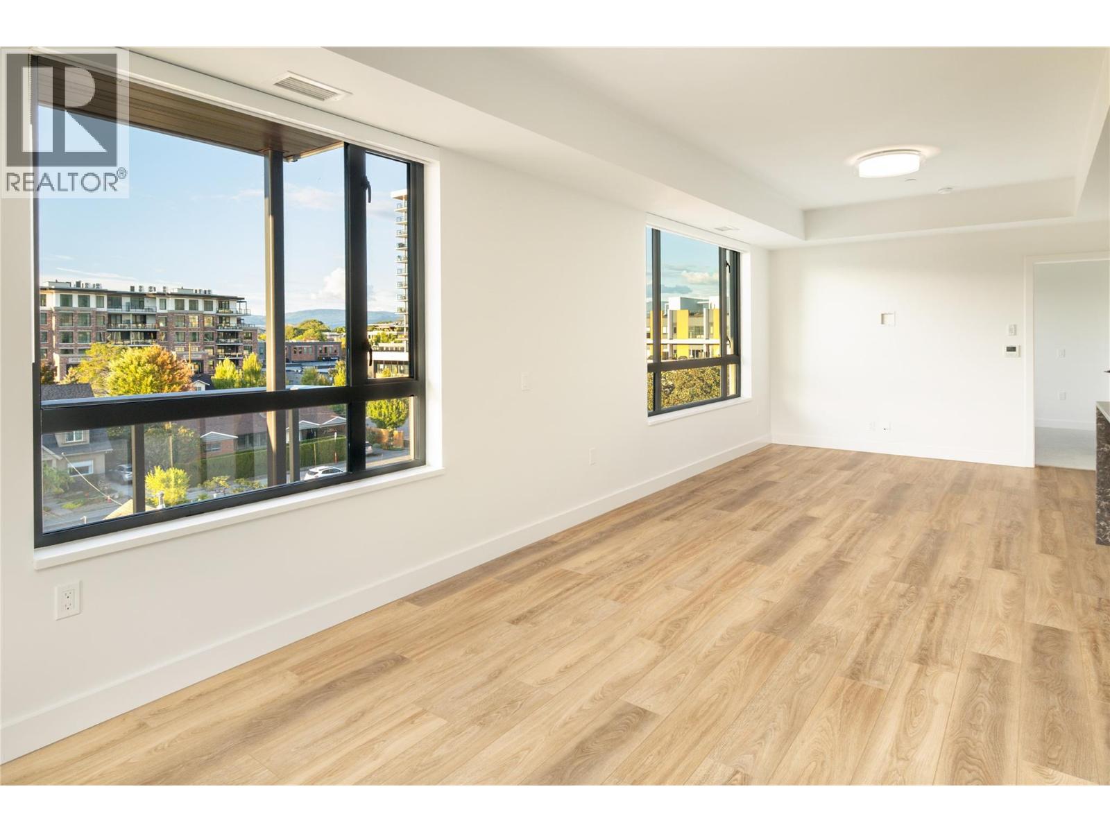 3051 Abbott Street Unit# 401