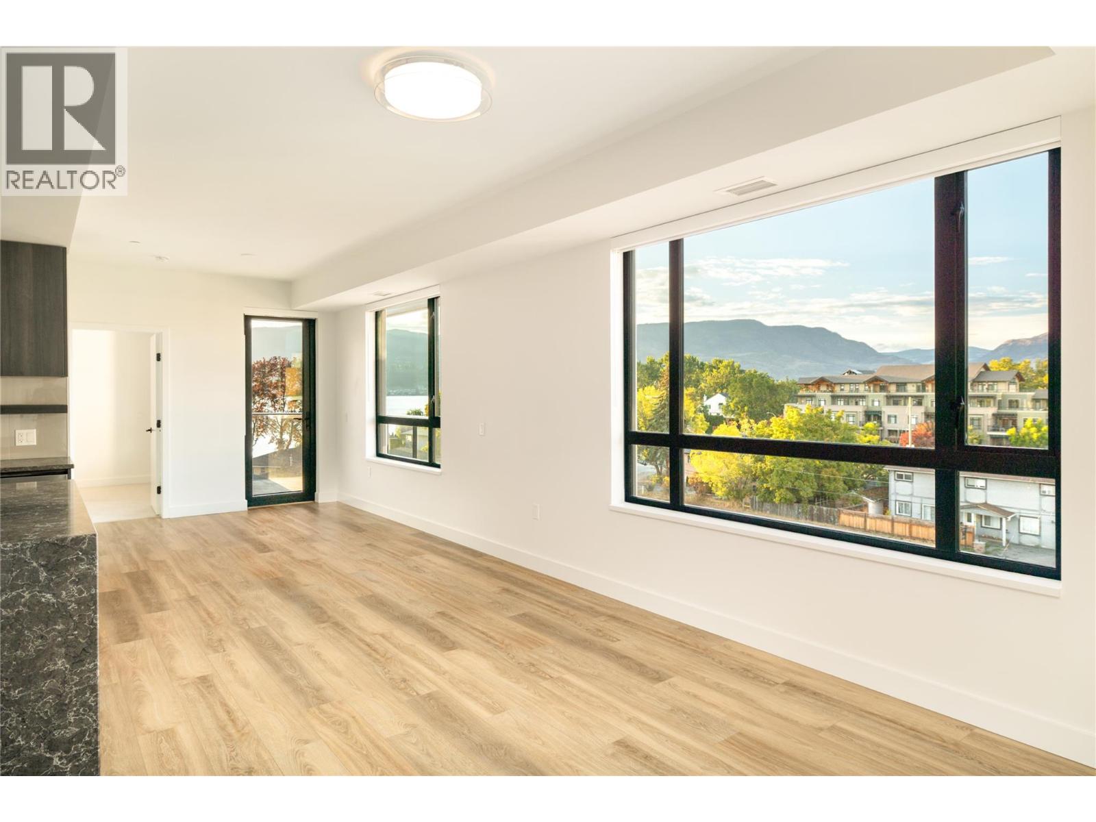 3051 Abbott Street Unit# 401