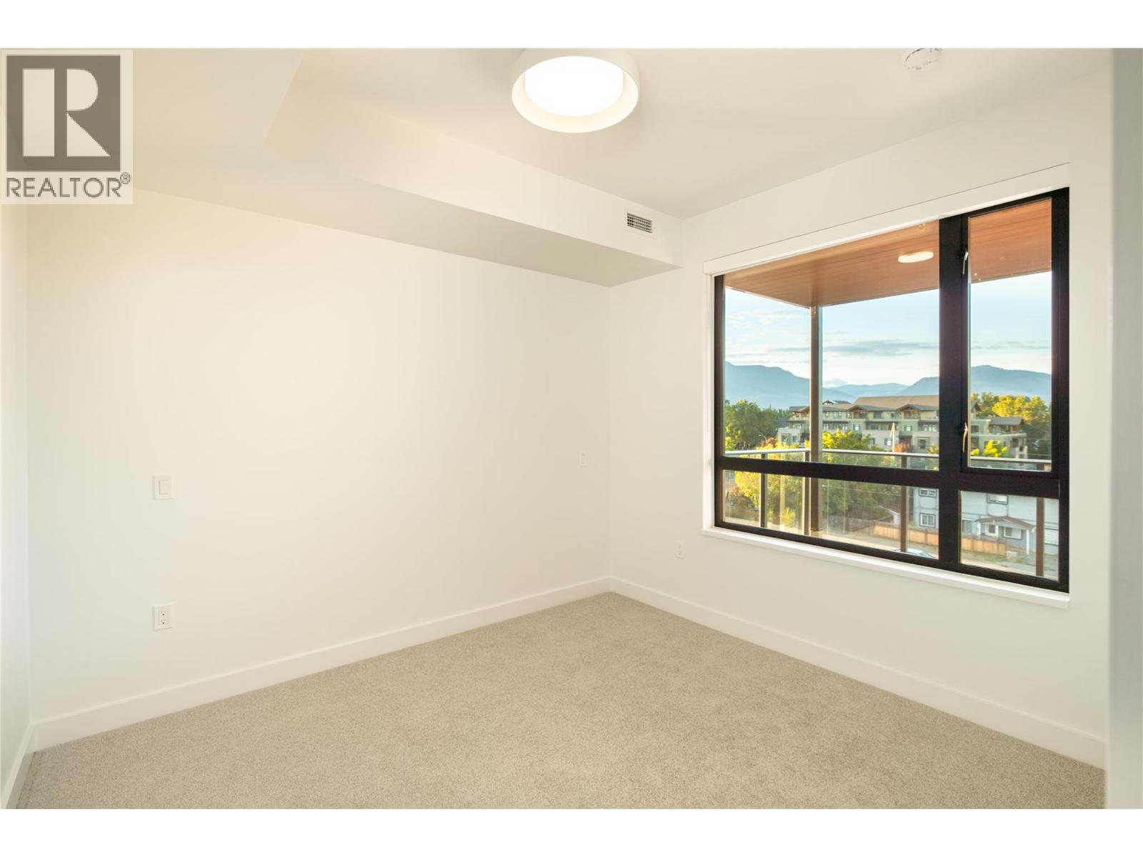 3051 Abbott Street Unit# 401
