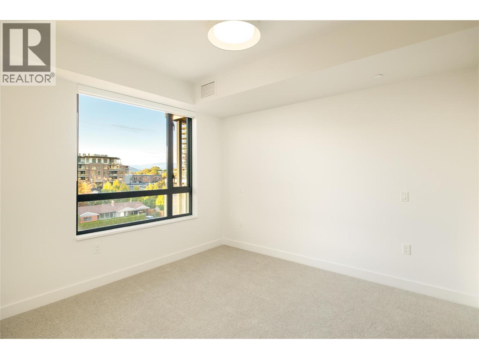 3051 Abbott Street Unit# 401