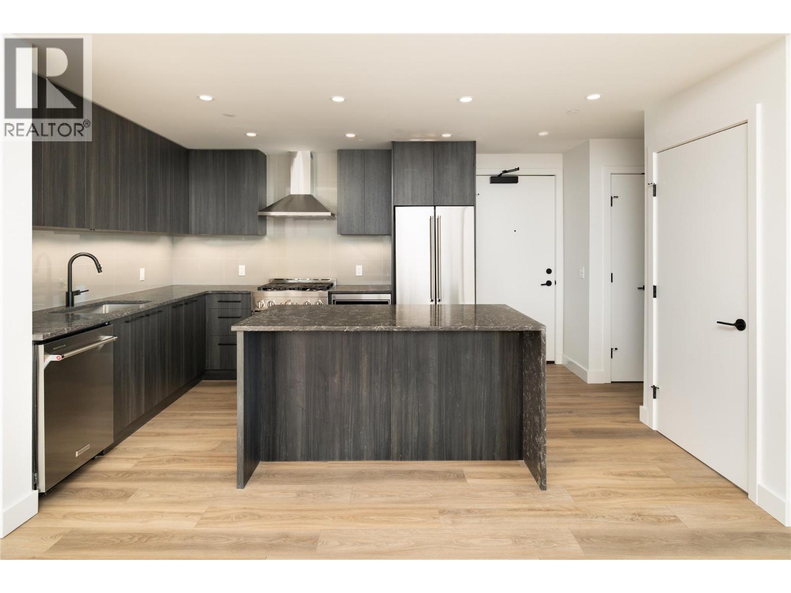 3051 Abbott Street Unit# 512