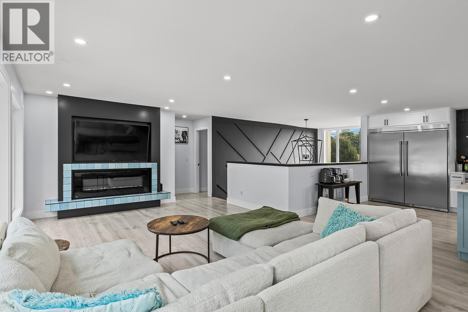 2340 Thacker Drive