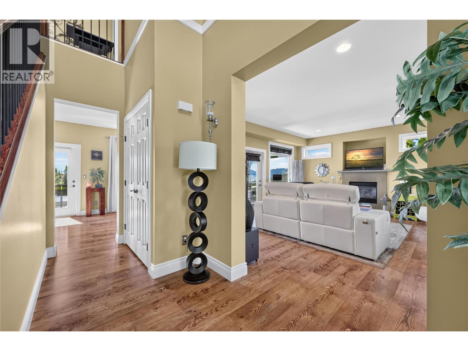 1124 Peak Point Drive