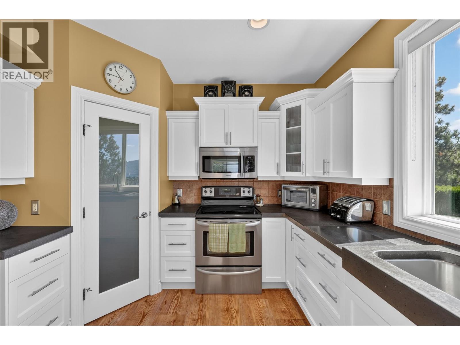1124 Peak Point Drive