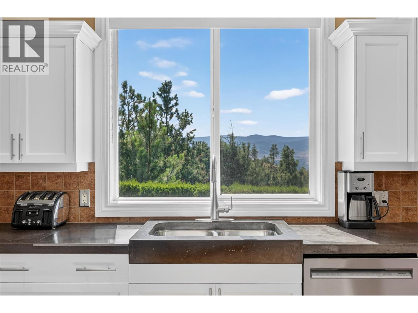 1124 Peak Point Drive