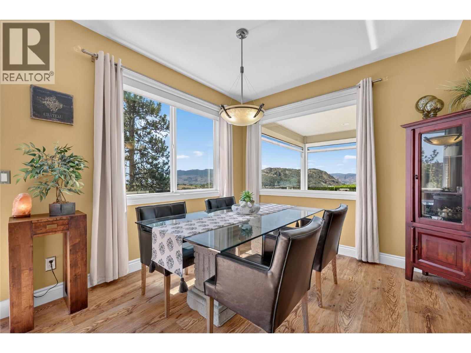 1124 Peak Point Drive