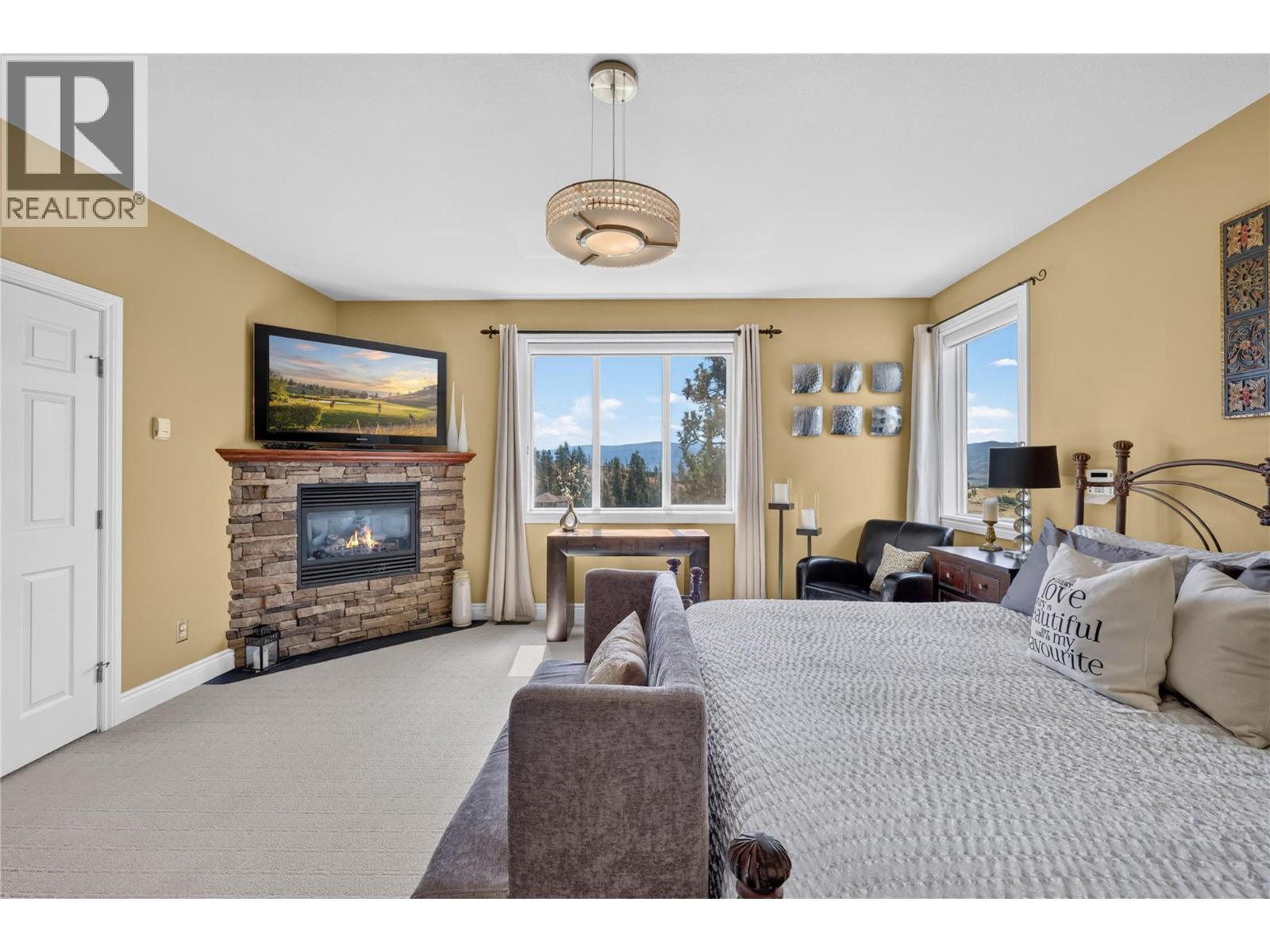 1124 Peak Point Drive