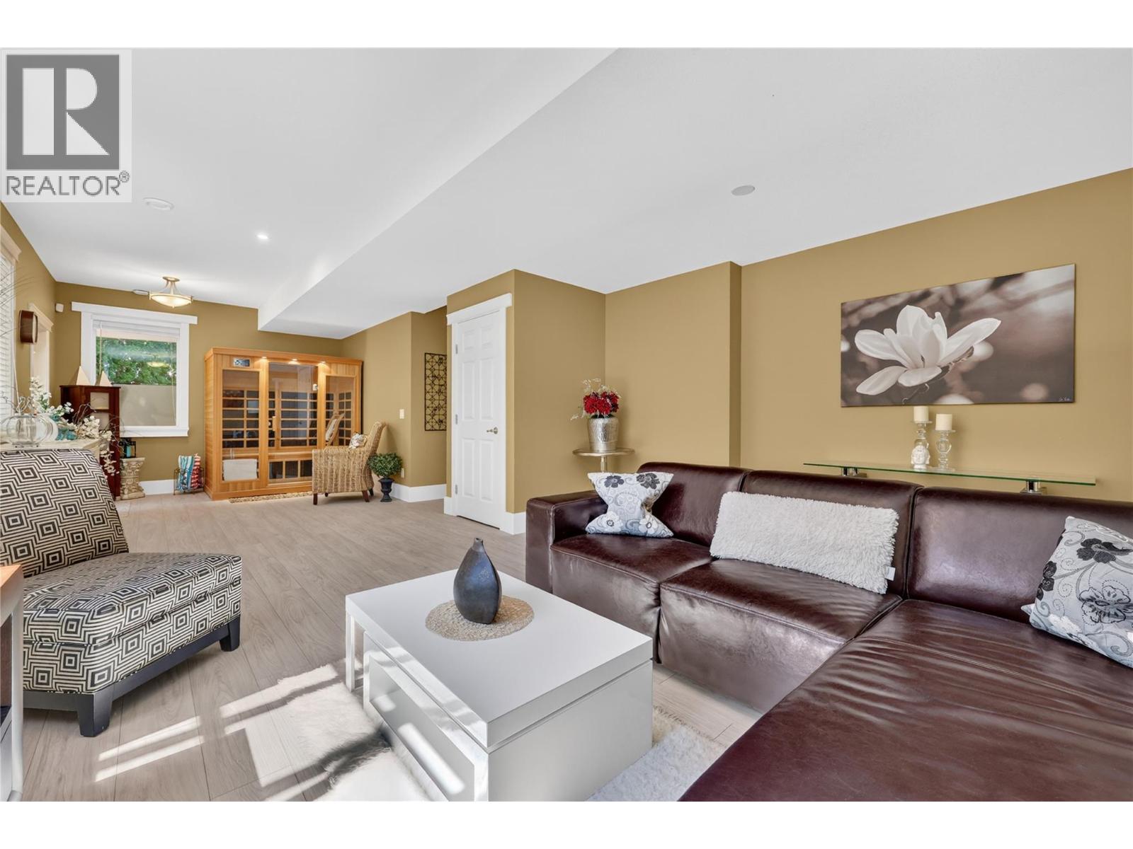 1124 Peak Point Drive