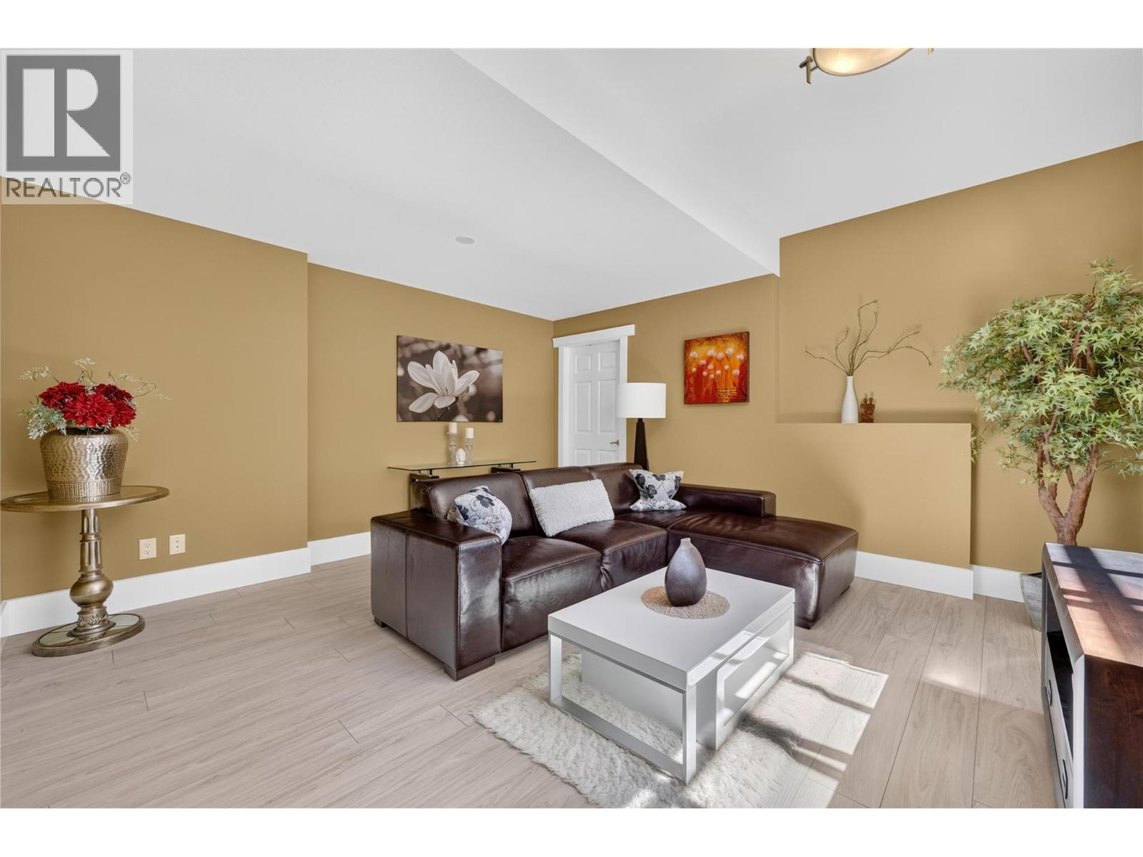1124 Peak Point Drive